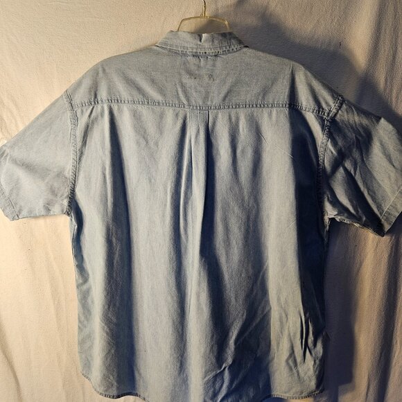 St. John's Bay Blue Size Large Short Sleeve Dress Shirt -- ITEM #1864 - Picture 2 of 2